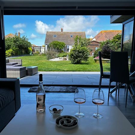 Whispering Waves Guest House, Brighton-8 Mins, Guests 4, Near Beachfront, Free Parking Wifi And Kitchen Peacehaven Екстериор снимка